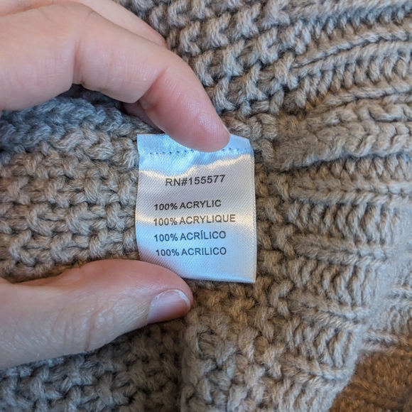 Miracle sweater - nwt - Picture 7 of 8